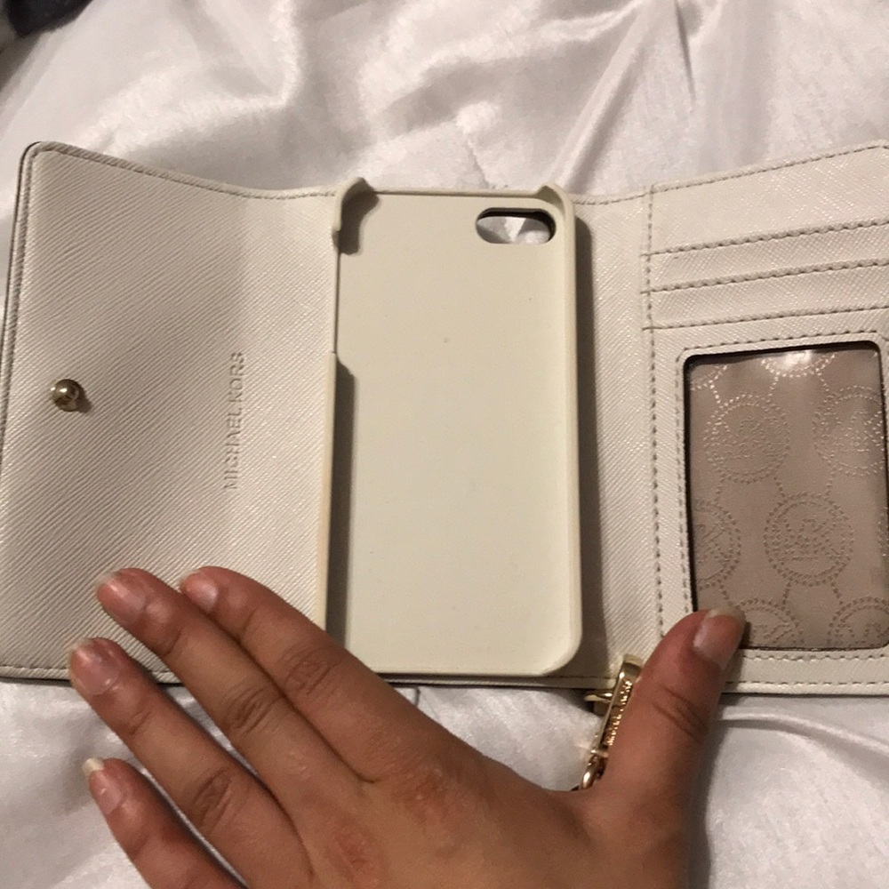 Michael Kors iPhone 5 case - Picture 2 of 2